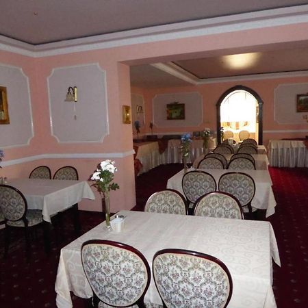 Viilla Rezidence Bed and Breakfast Kudowa-Zdrój Exteriör bild