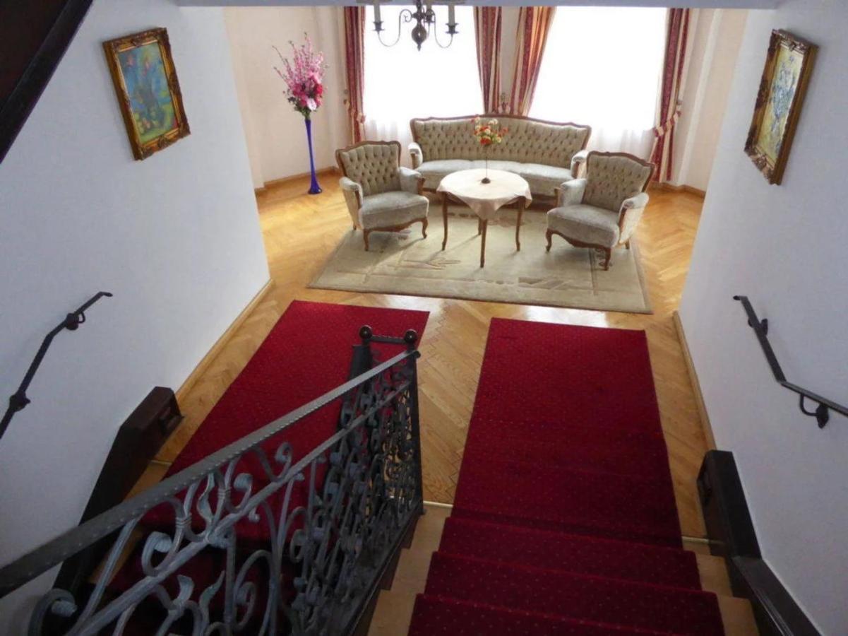 Viilla Rezidence Bed and Breakfast Kudowa-Zdrój Exteriör bild