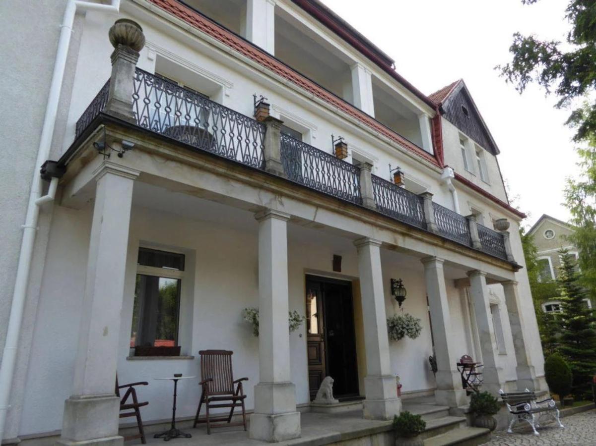 Viilla Rezidence Bed and Breakfast Kudowa-Zdrój Exteriör bild